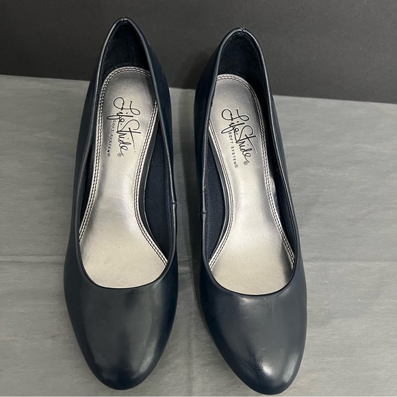 Life Stride Shoes - Life Stride Navy Leather Round-Toe Dress Pumps